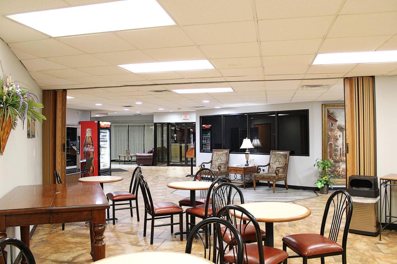 Greenlight Inn & Suites St James Saint James Exteriör bild