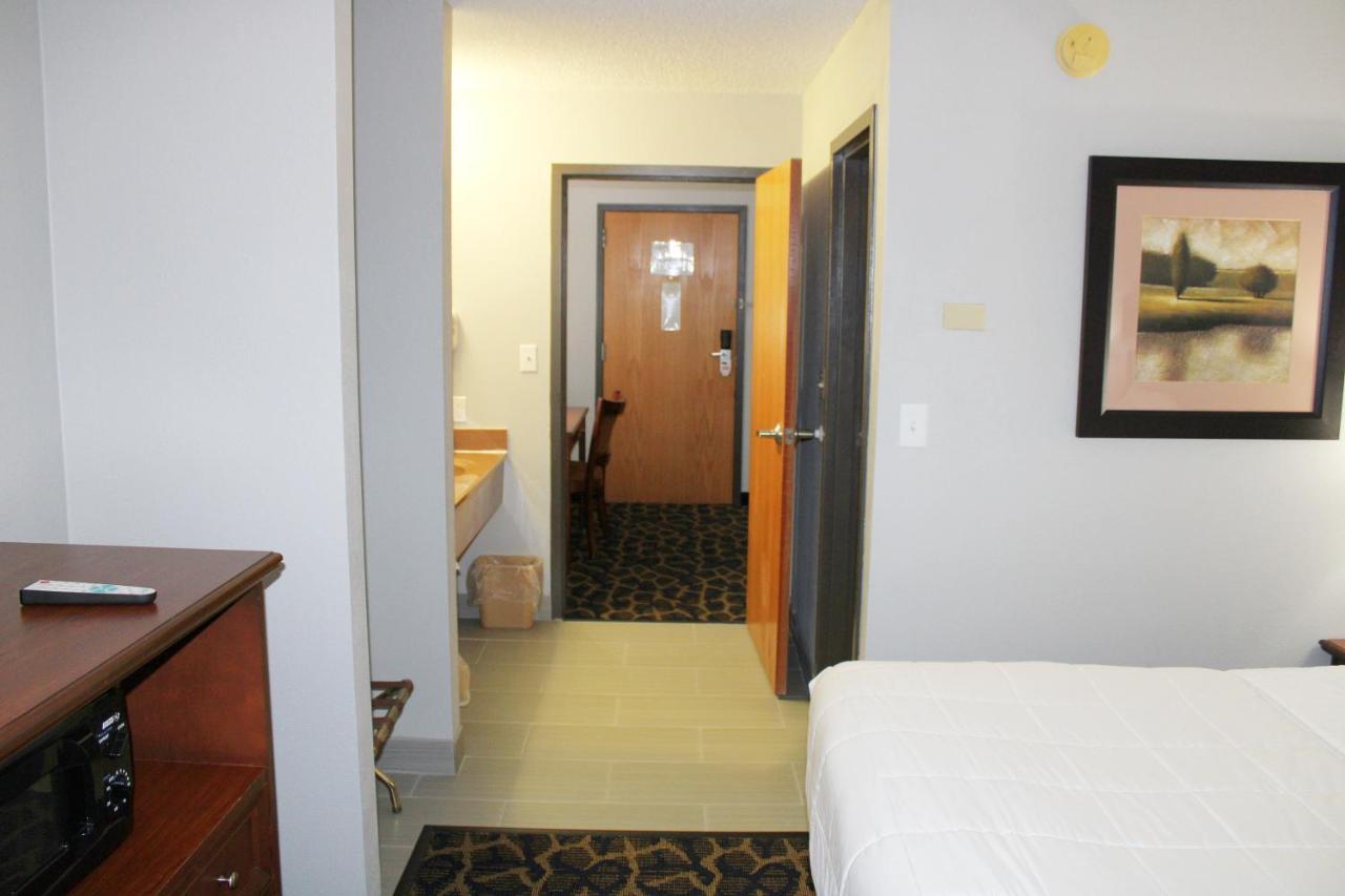 Greenlight Inn & Suites St James Saint James Exteriör bild