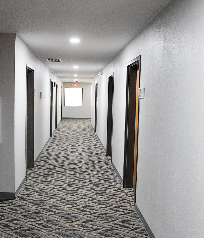 Greenlight Inn & Suites St James Saint James Exteriör bild