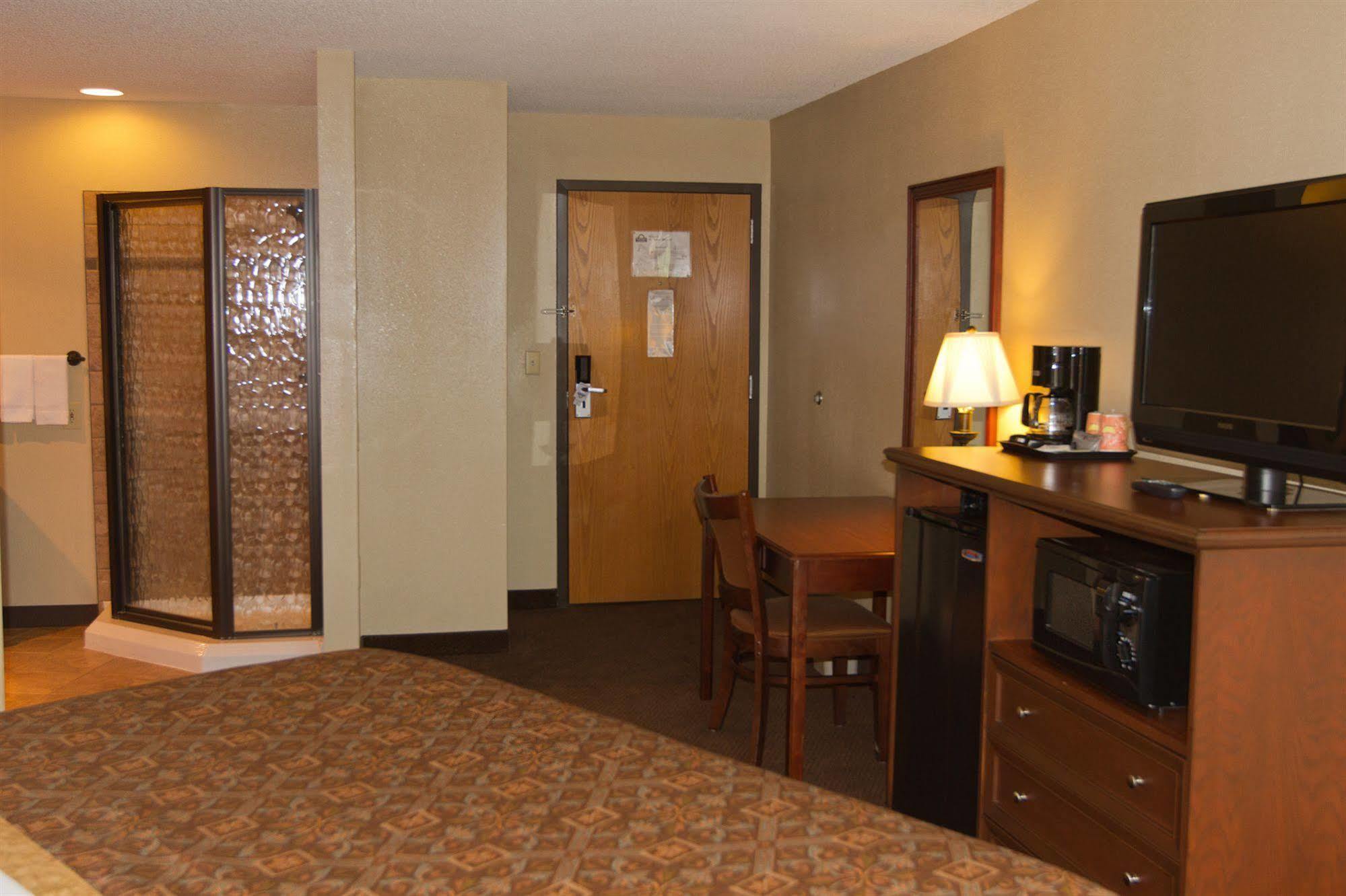 Greenlight Inn & Suites St James Saint James Exteriör bild