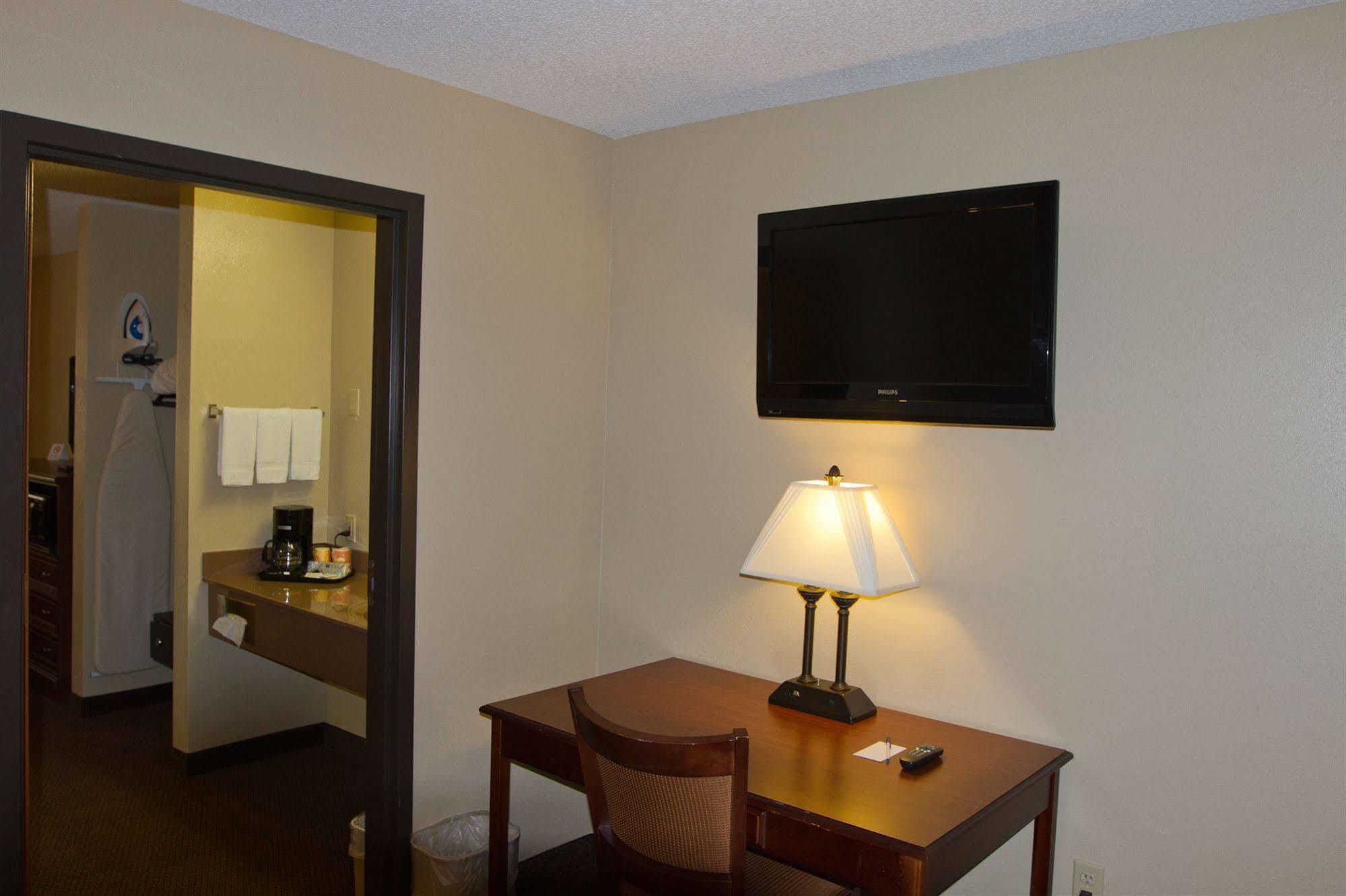 Greenlight Inn & Suites St James Saint James Exteriör bild