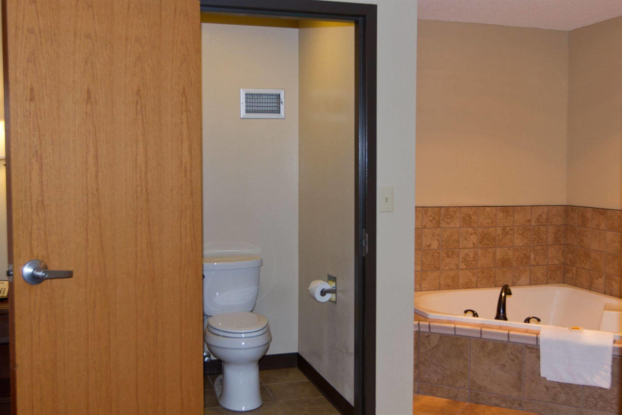 Greenlight Inn & Suites St James Saint James Exteriör bild