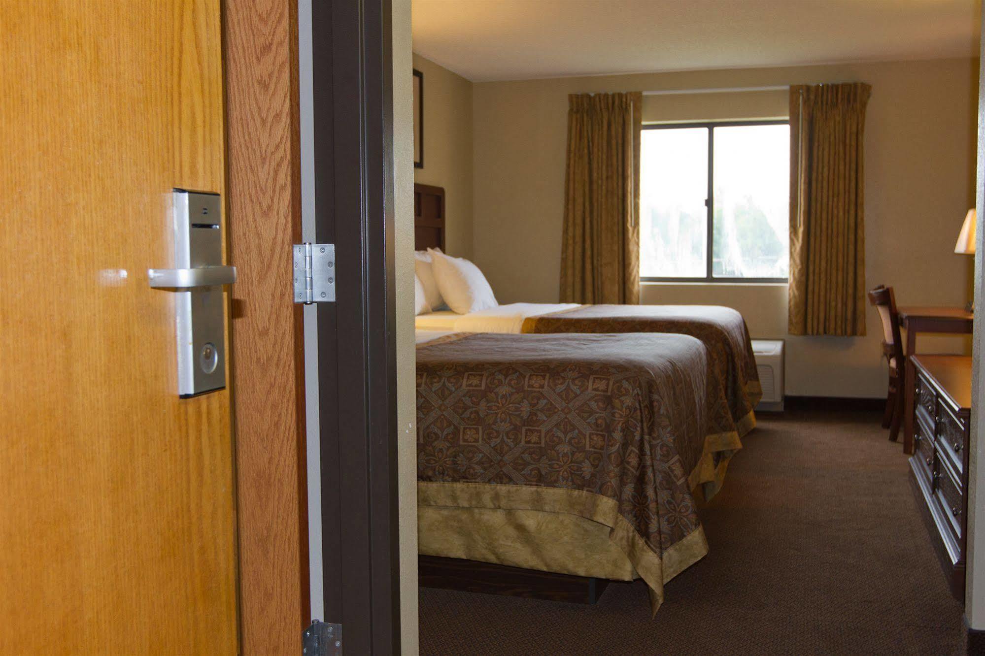 Greenlight Inn & Suites St James Saint James Exteriör bild
