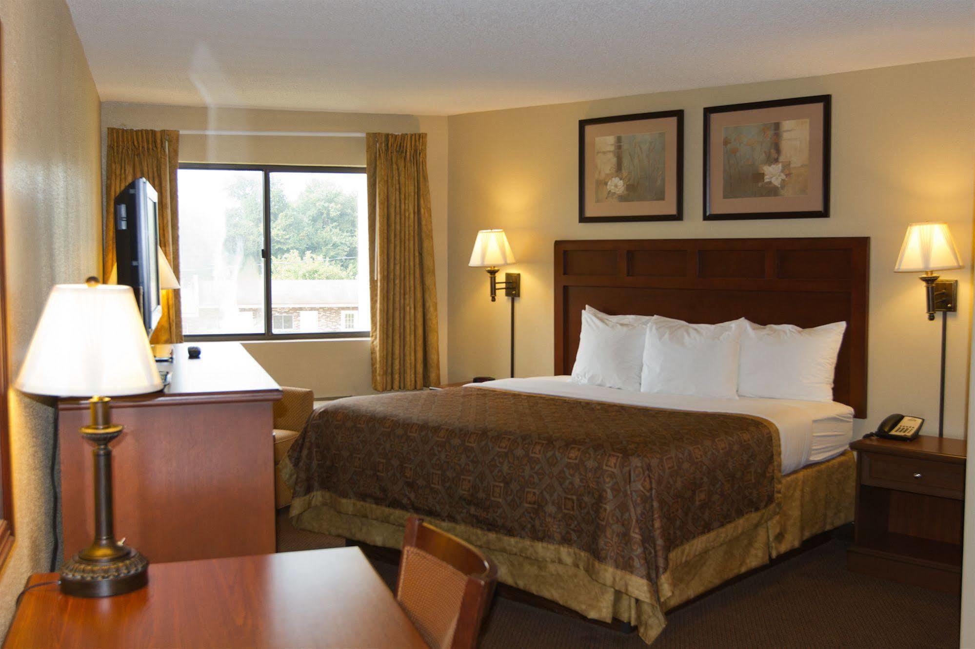 Greenlight Inn & Suites St James Saint James Exteriör bild