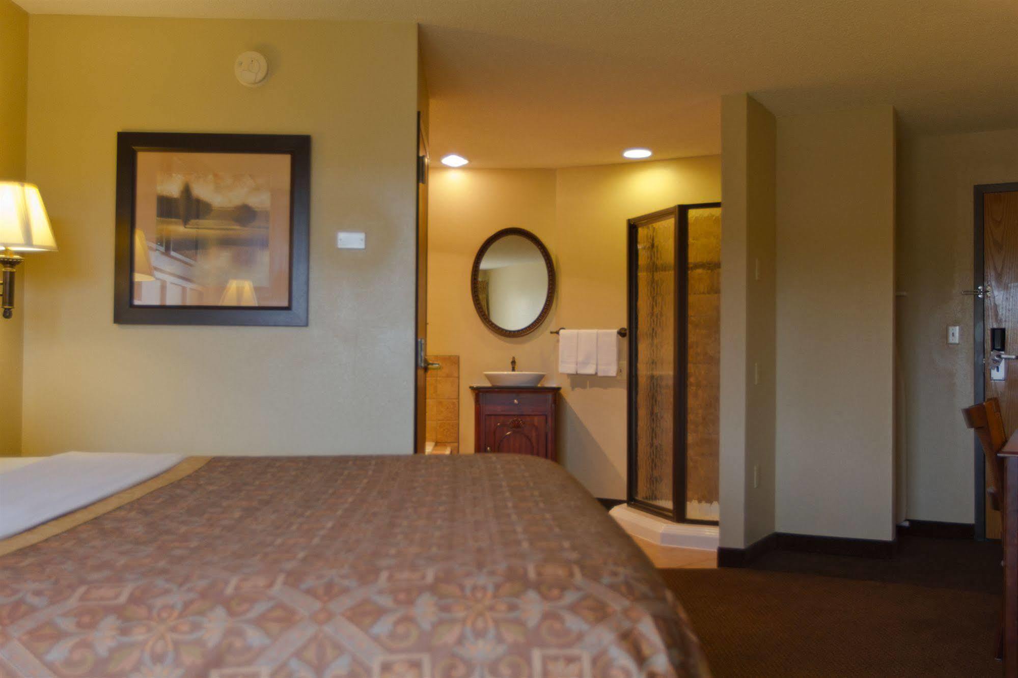 Greenlight Inn & Suites St James Saint James Exteriör bild